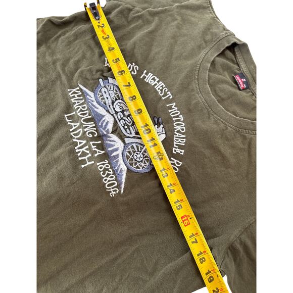 Worlds highest Motorable road khardung LA Ladakh India 18380ft embroidered bike - Picture 4 of 5